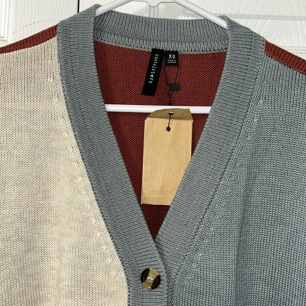 Knot sisters Color Block Oversized
Cardigan(Size XSmall) - Picture 7 of 10